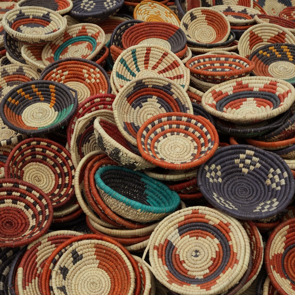 HAND WOVEN MINIATURE BASKETS (NLAU)